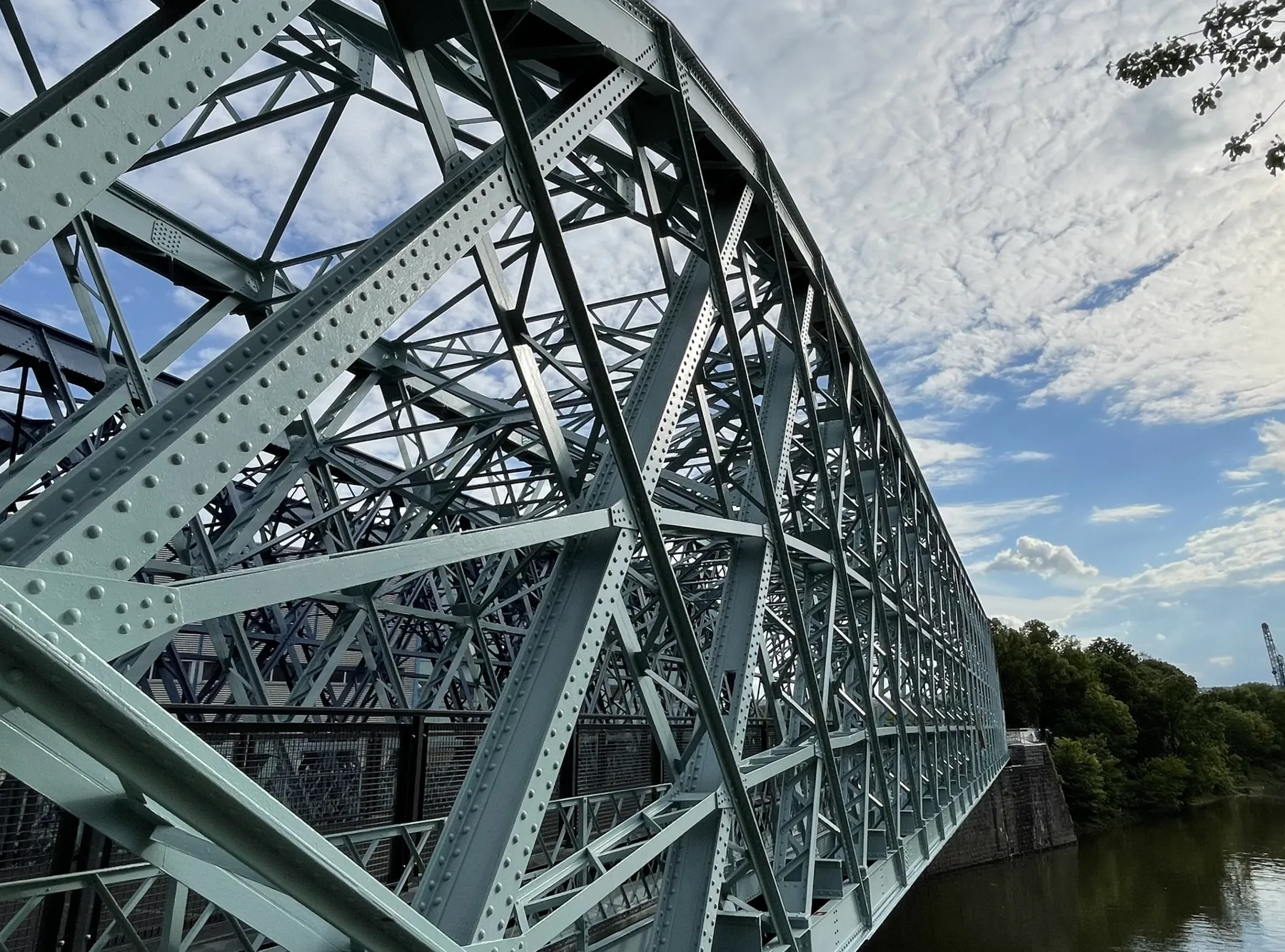 Alte Hafenbrücke in Dresden